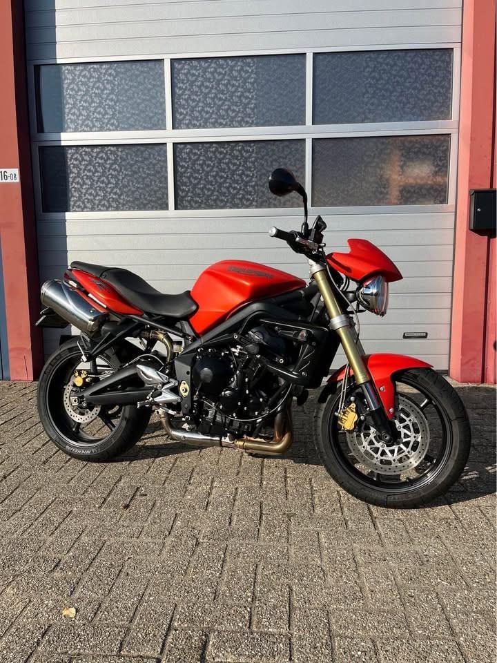 Triumph Street Triple 675