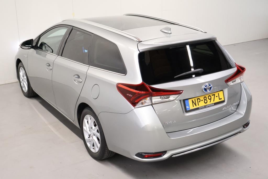 Toyota Auris touring sports 1.8 hybrid dynamic