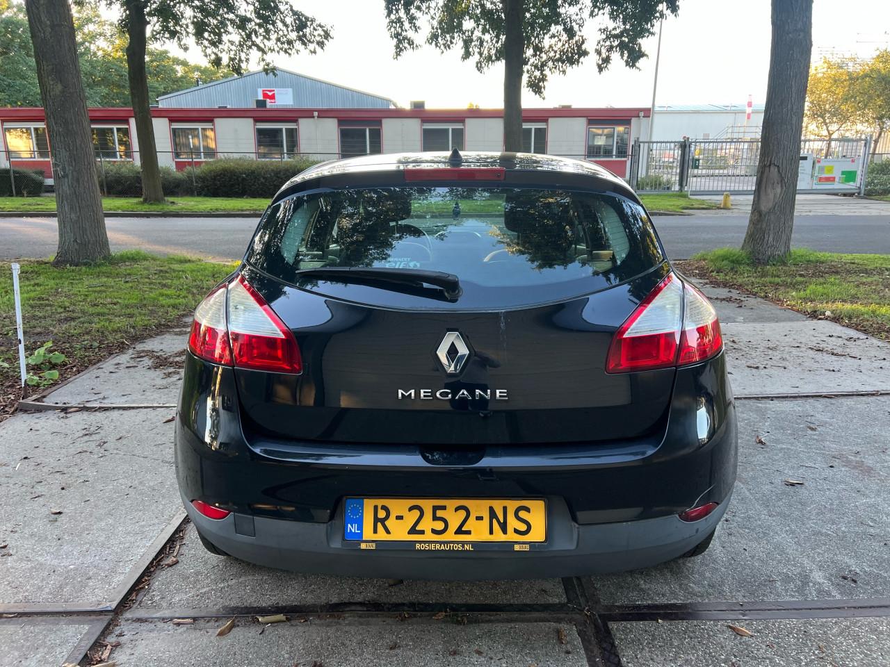 Renault Megane 1.6 Authentique 159.173KM