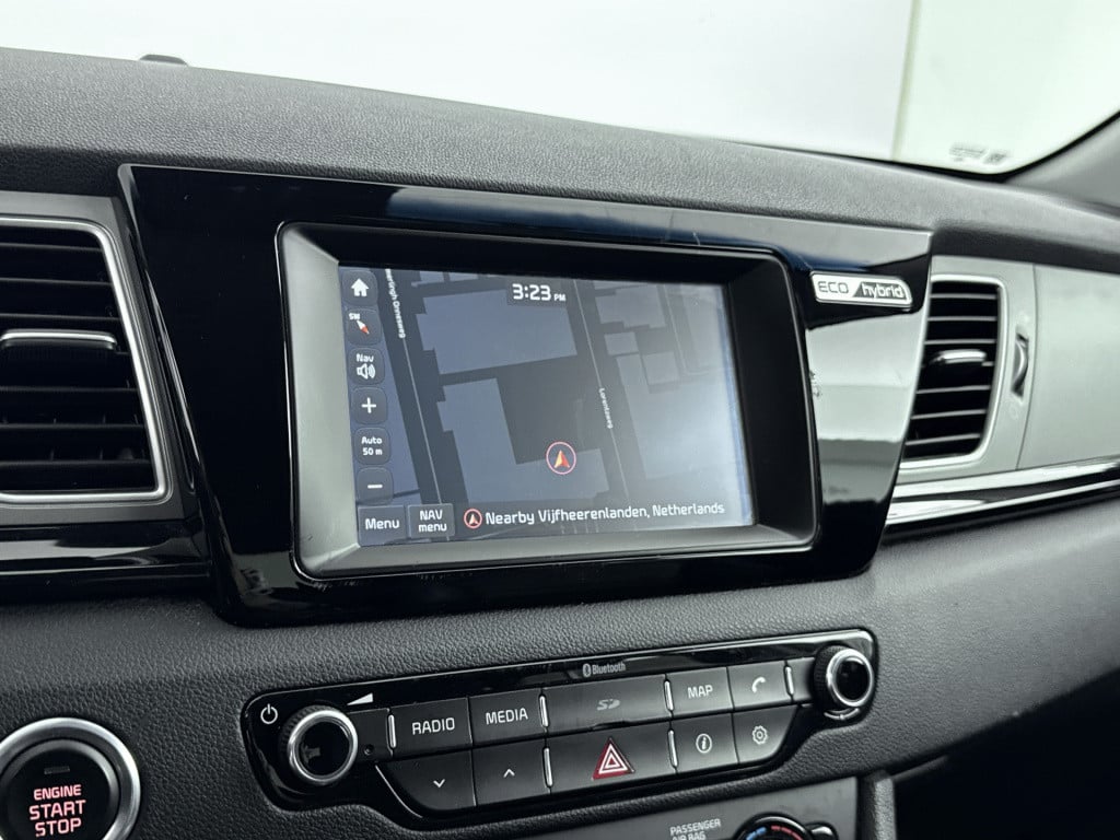 Kia Niro 1.6 gdi hybrid businessline | navigatie | parkeercamera | hybride 