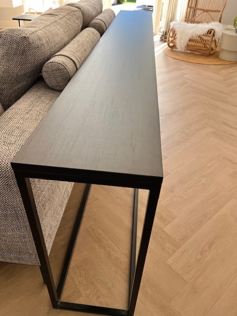 Sidetable 230 cm lengte  x 30 cm diep x 70 cm hoog zwart