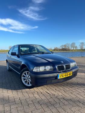 BMW compact zeer mooi!