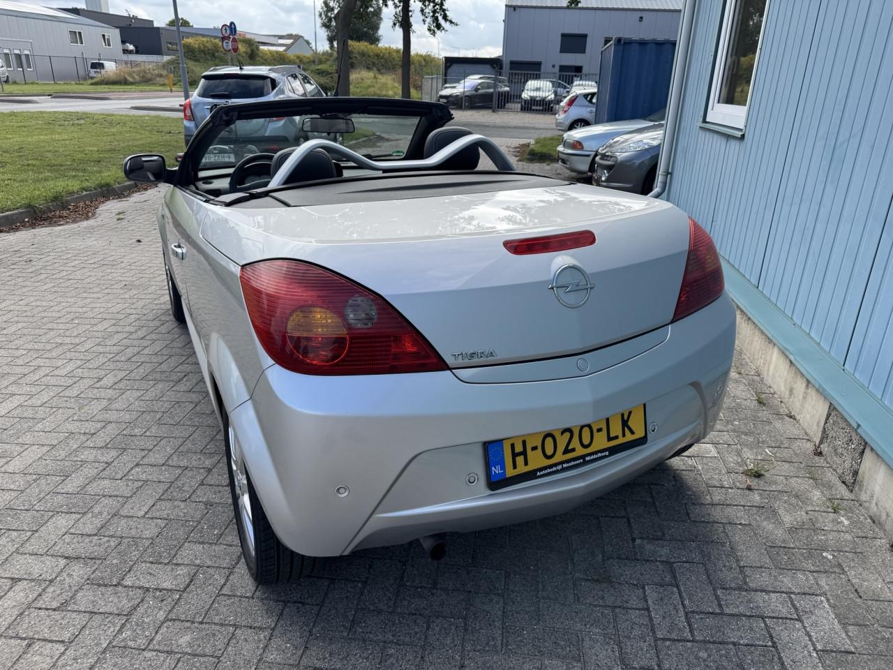 Leuke Opel Tigra Twintop (cabriolet) 1.4 16v 2010