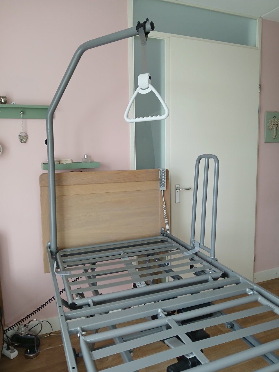 Elektrisch verstelbaar 2 persoons bed.