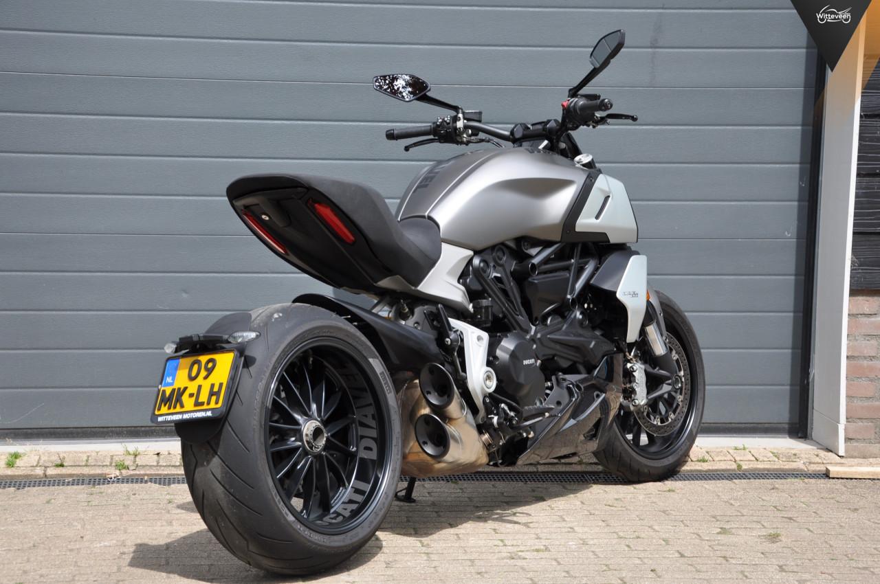 Ducati Diavel 1260 8250 km, Nederlandse motor