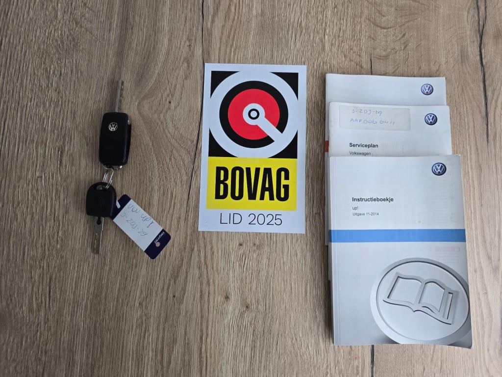 Volkswagen UP! occasion 1.0 move up! bluemotion zeer zuinig en 5 deurs | tw
