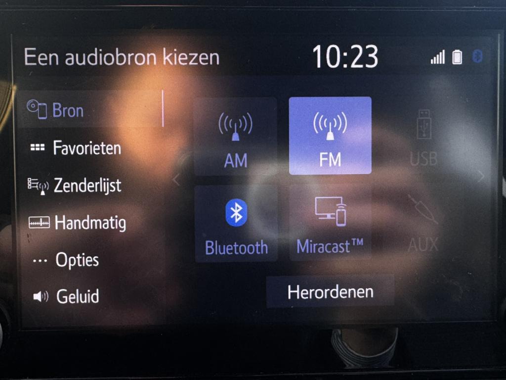 Toyota Rav4 2.5 hybrid style | navigatie | trekhaak | bi-tone |