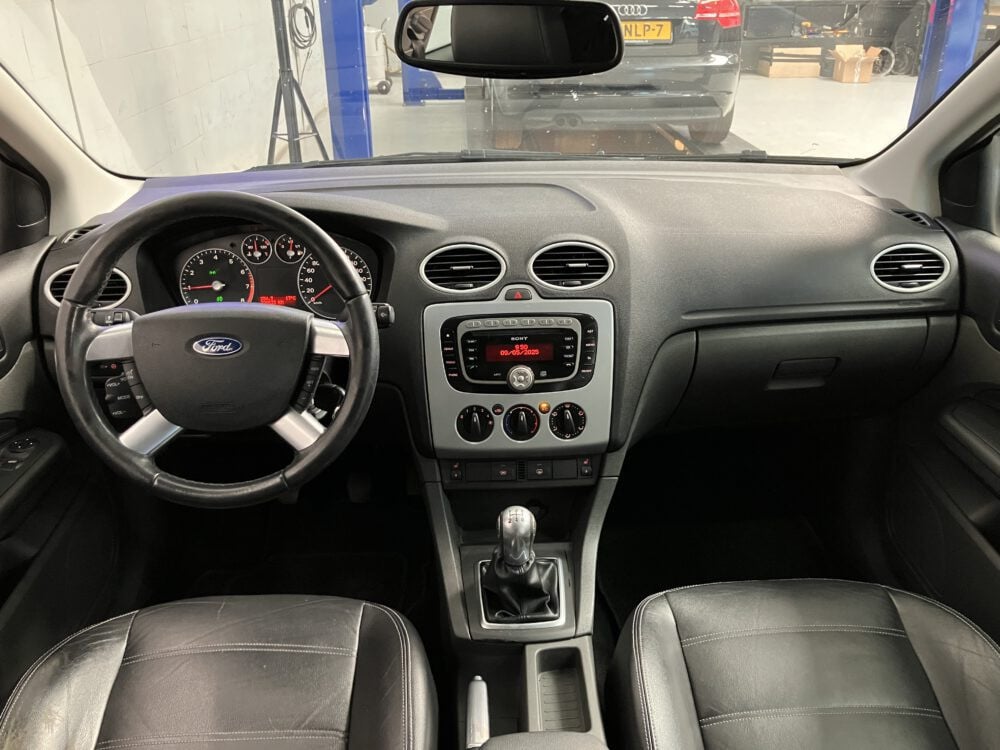 Ford Focus 2.0-16V Futura