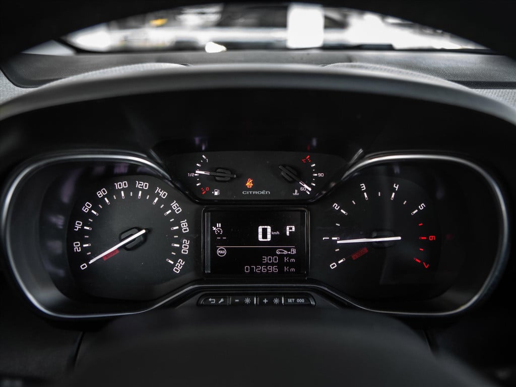 Citroen C3 Aircross 1.2 puretech 110pk feel automaat | navigatie | trekhaak