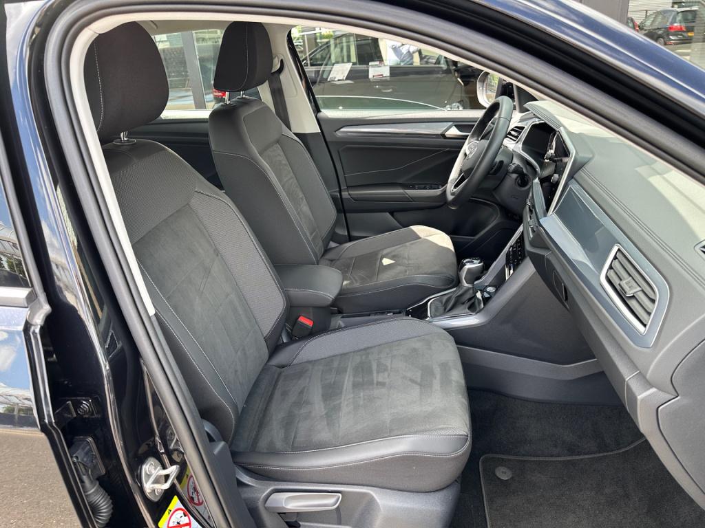 Volkswagen T-roc 1.5 tsi 150pk dsg style carplay | camera | keyless | elek.