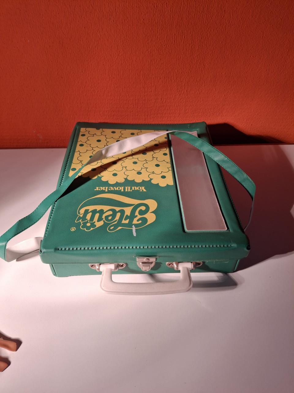 Barbie Fleur koffertje