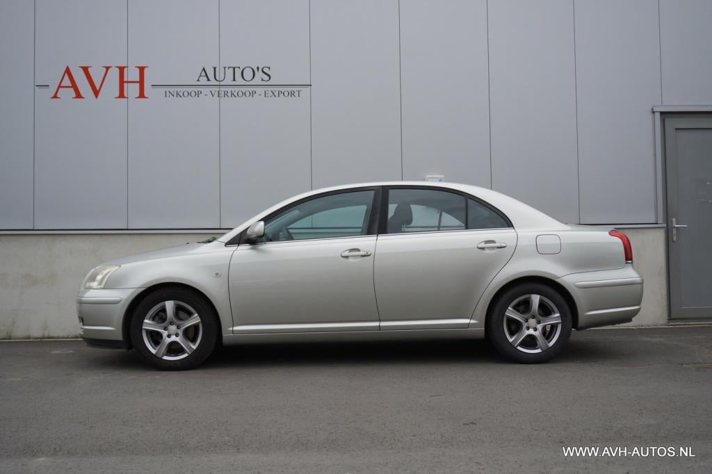 Toyota Avensis 2.0 vvti linea sol