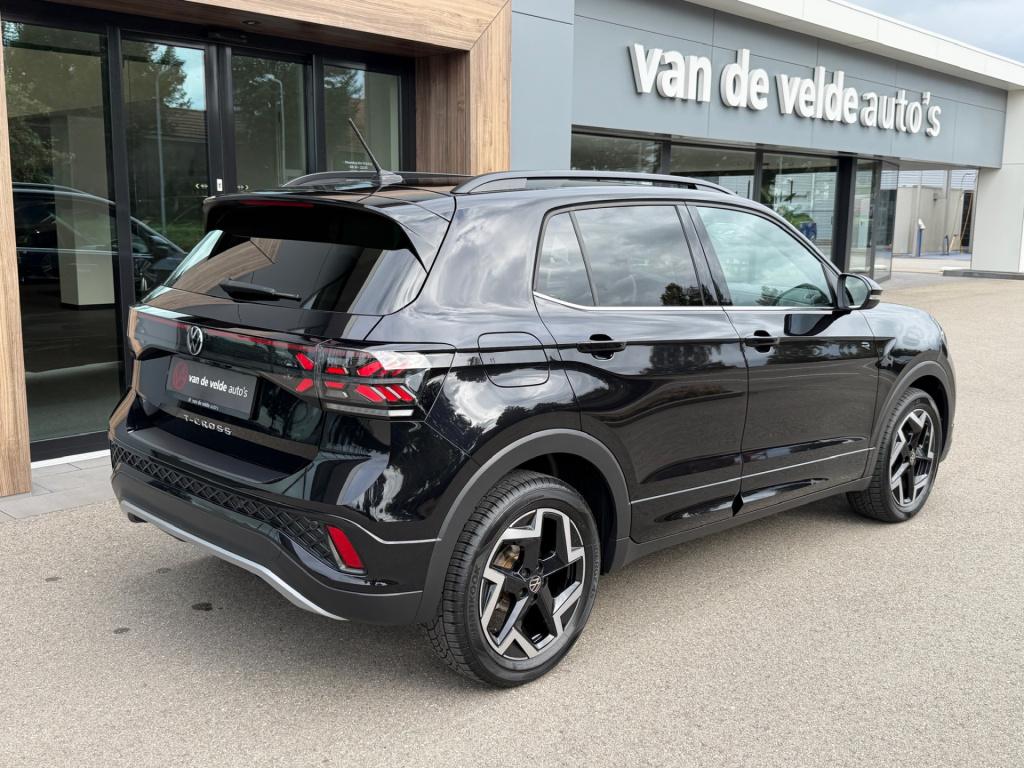 Volkswagen T-cross 1.5 tsi 150pk dsg r-line | camera | trekhaak | navi | iq