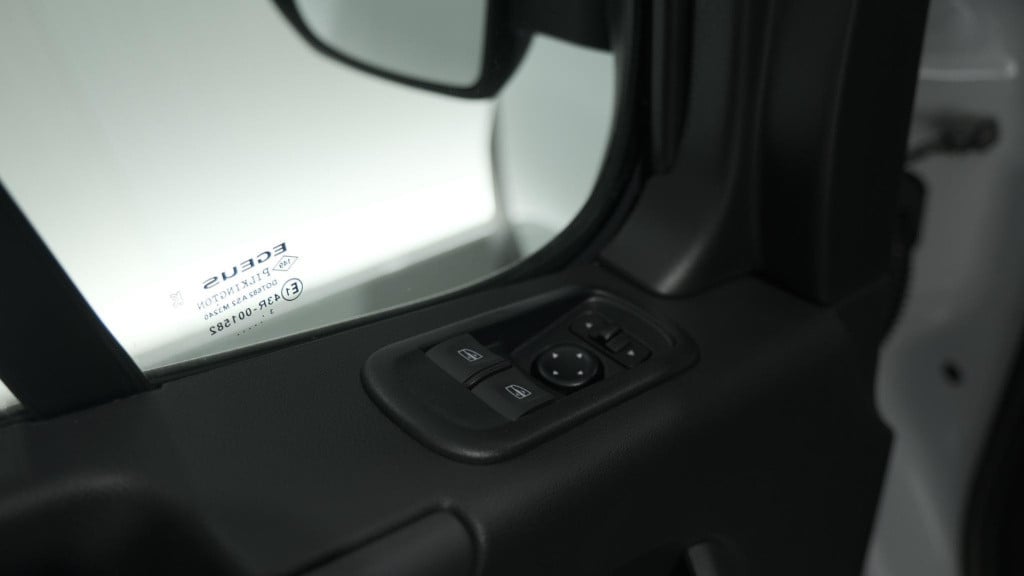 Renault Master t33 2.3 dci 135 l2h2 comfort | direct leverbaar | navigatie 