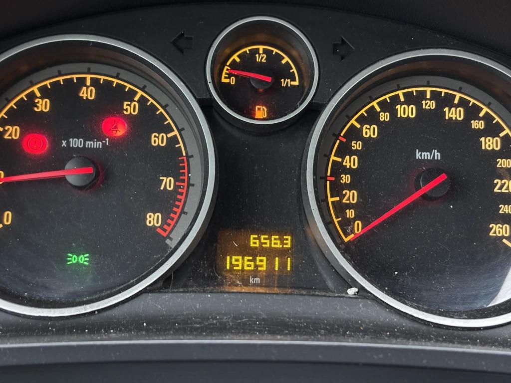 Opel Zafira 1.8 executive