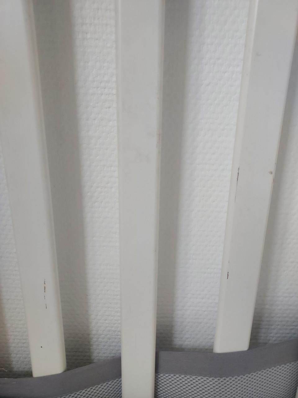 TE KOOP Babybed, commode en bijpassend muurplankje