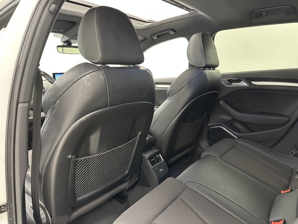 Audi A3 sportback 40 e-tron s line sport plus | b&o | panoramadak | trekhaa