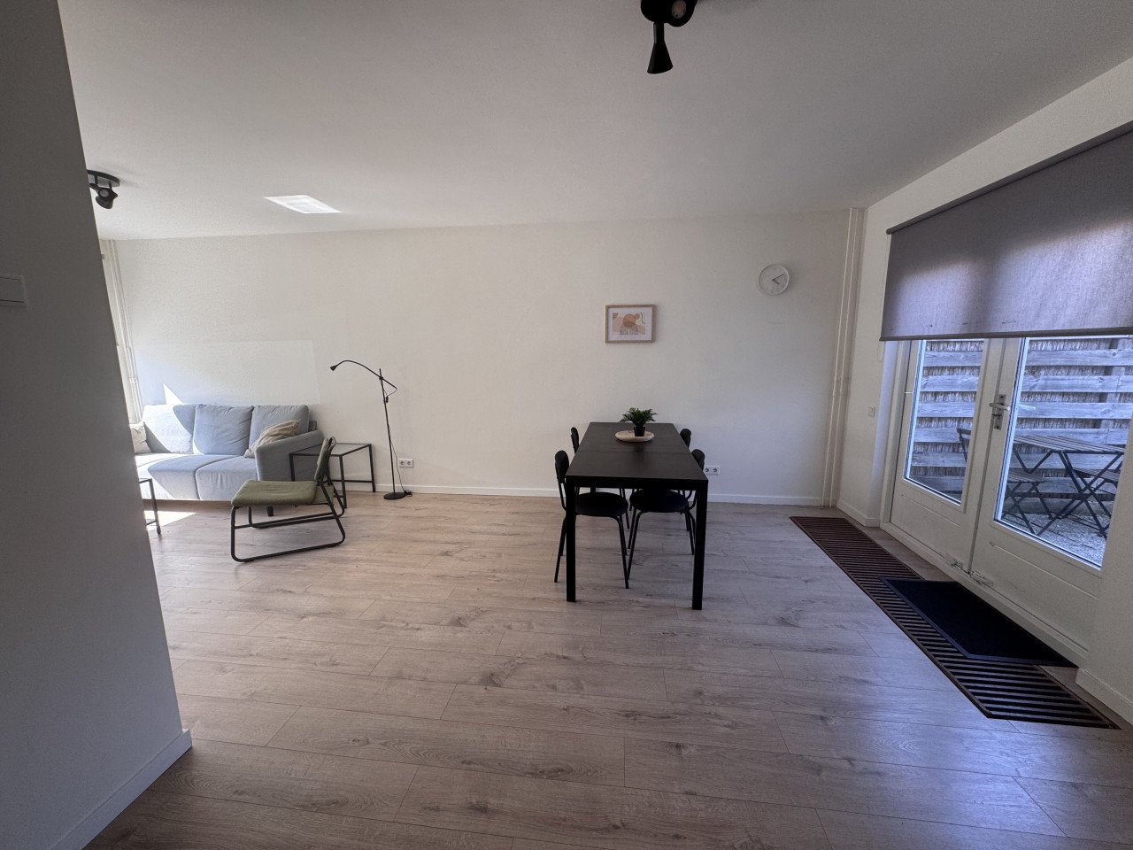 Instapklare gemeubileerde eengezinswoning met tuin en 3 slaapkamers