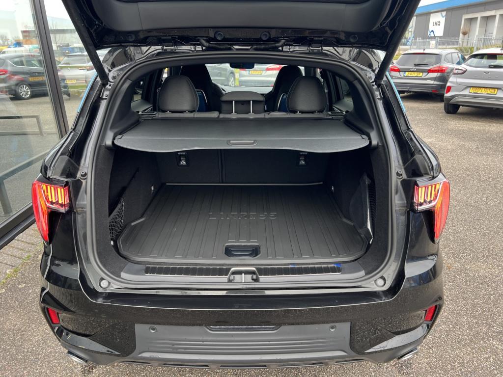 Lynk & Co 01 1.5 261pk 7dcth plug in hybrid , pano dak , 360gr camera , car