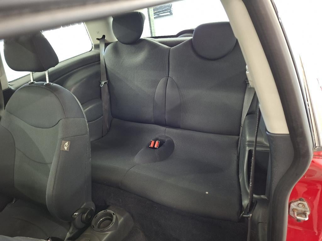 Mini !.6 Cooper-2005-km. 180.000-Airco-stuurbekr-L.M.velgen-apk-2600,=