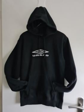 Umbro zwarte hoodie Maat M / L