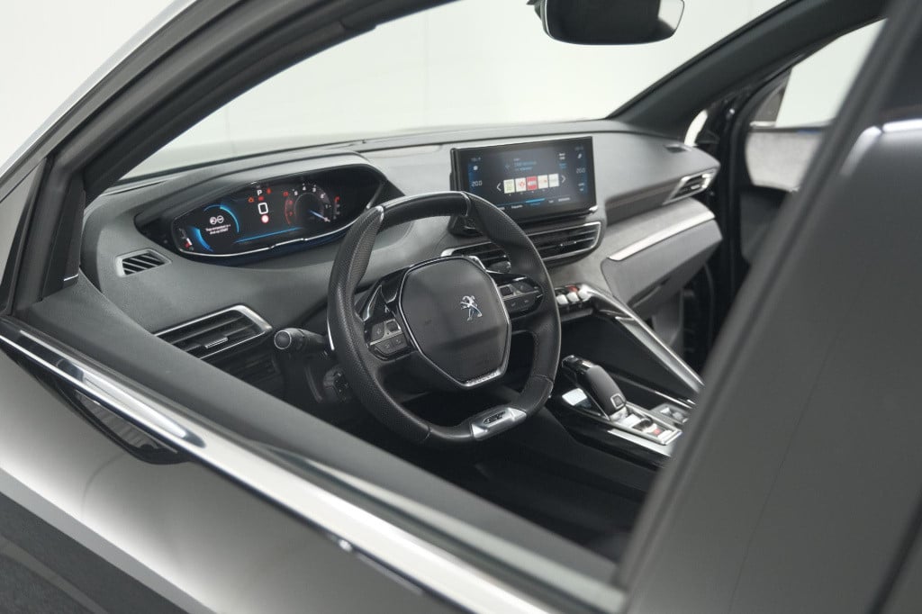 Peugeot 3008 1.6 puretech 180 gt | panoramadak | adaptieve cruise control |