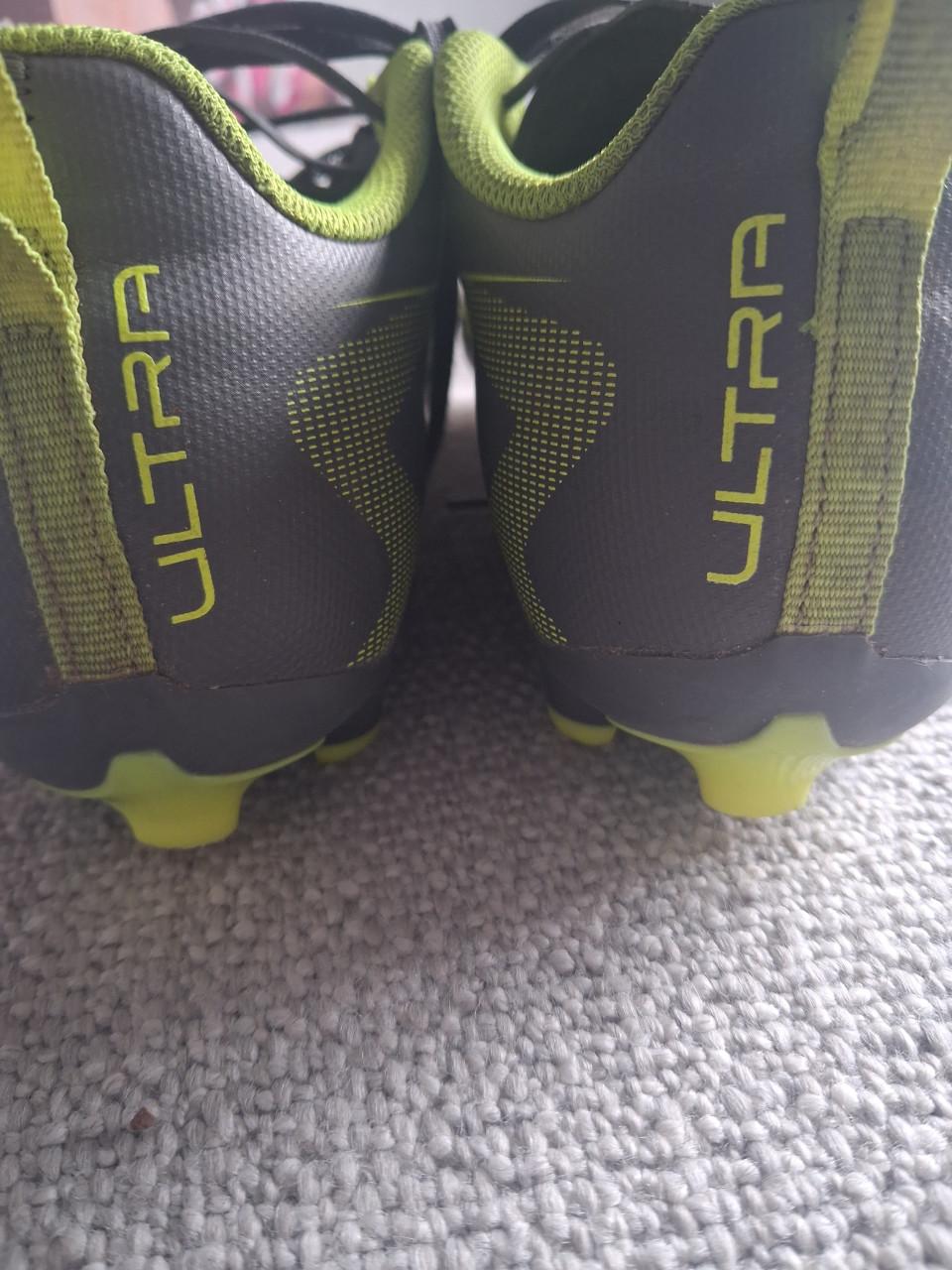 Voetbalschoenen Puma maat 37.5