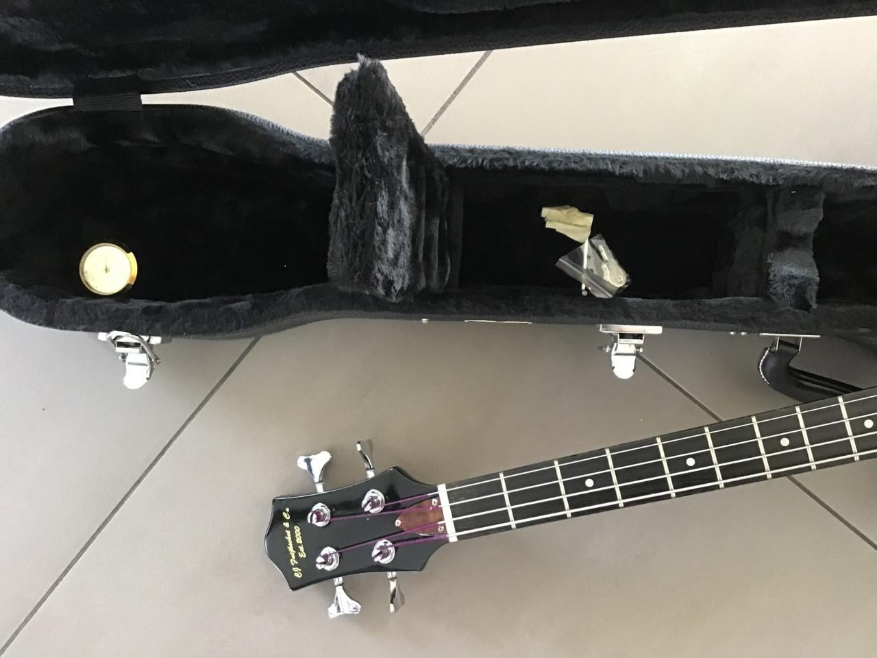 Complete set: Vioolbas en Hartke A70 Kickback combo versterker