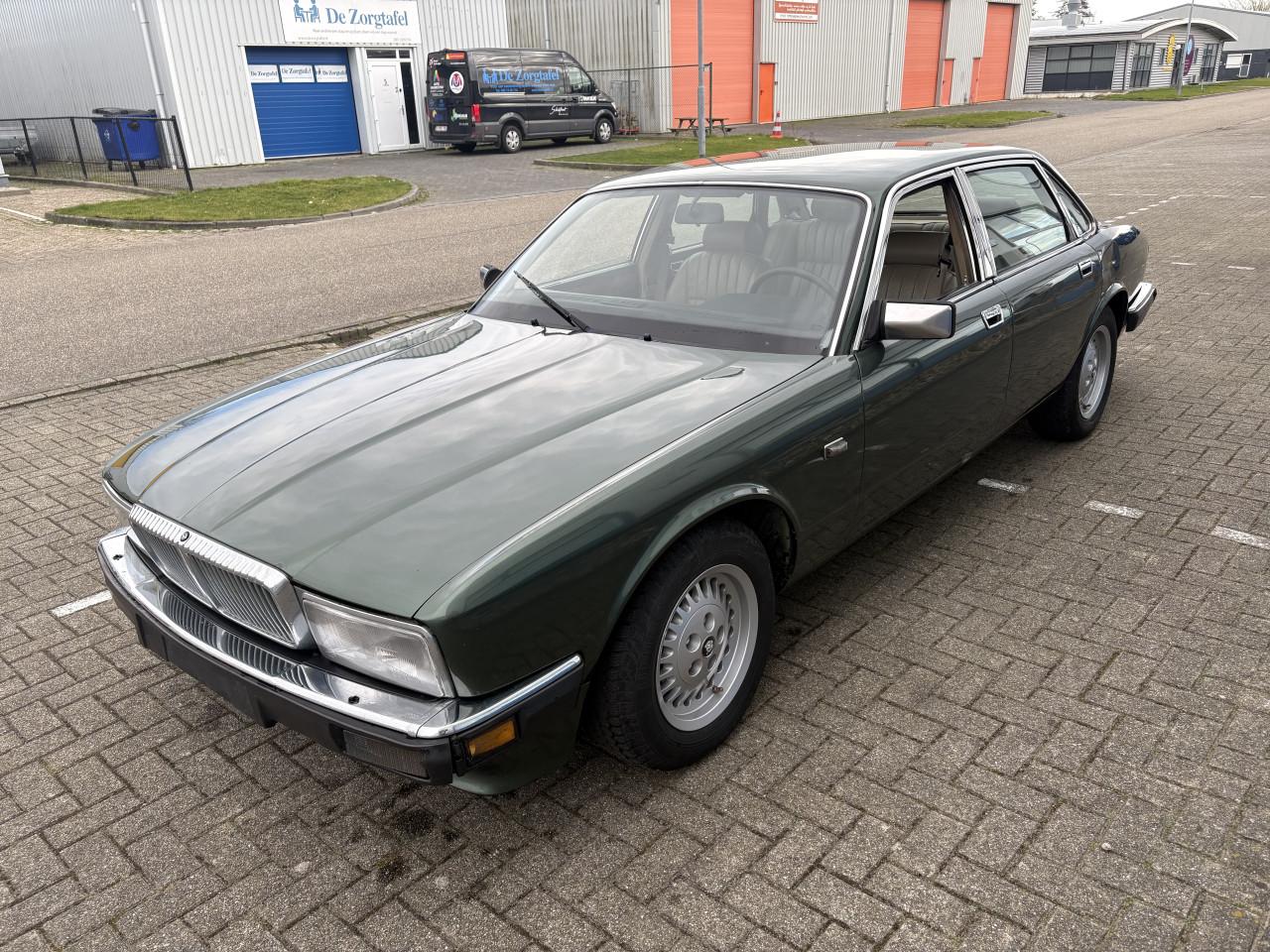 Jaguar XJ40 Sovereign youngtimer