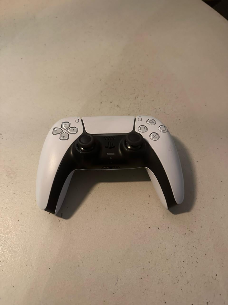 Playstation 5 inclusief remote player en spellen