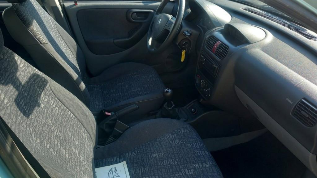 Opel Corsa 1,2 16v Comfort 5deurs bj:2001 apk 7-2027