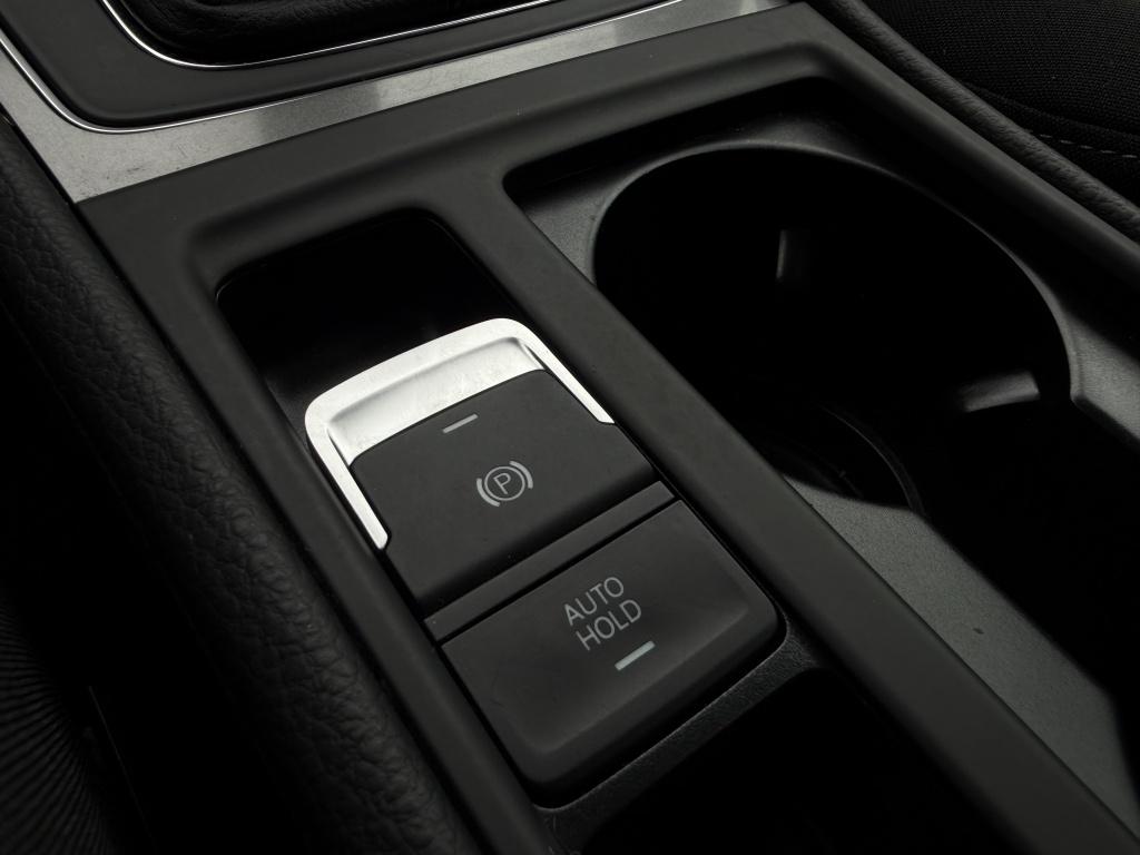 Volkswagen Golf 1.2 tsi easyline - goed onderhouden -