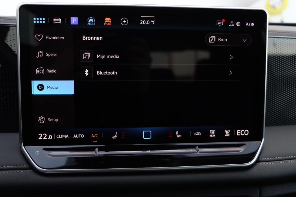 Volkswagen Tiguan 1.5 ehybrid life 204pk dsg6 | soh 98,6% |