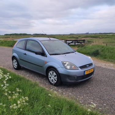 Ford Fiësta 1.3-8V Champion