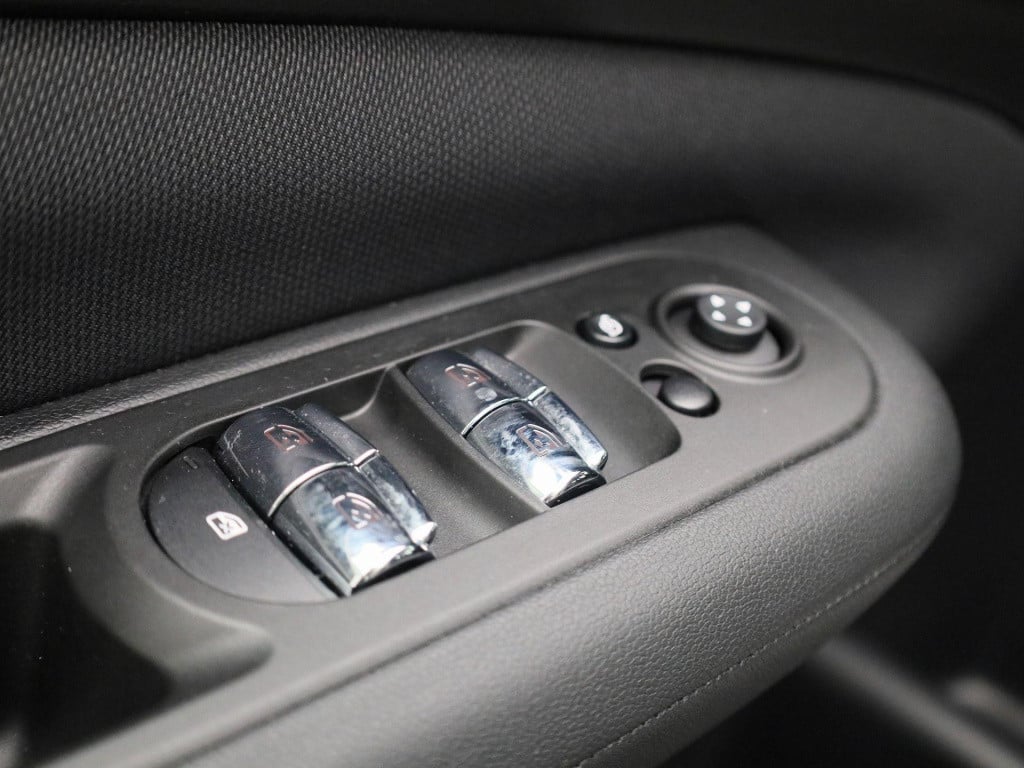 Mini Clubman 1.5 cooper essential | automaat | lage km stand! | navigatie |