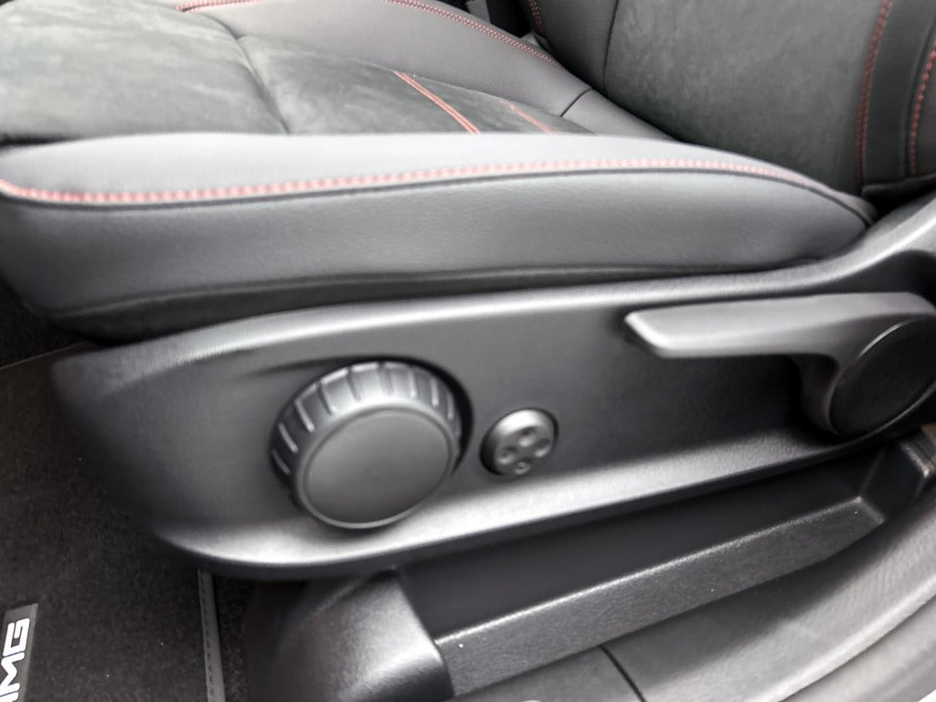 Mercedes-Benz Gla-klasse 180 business solution amg | nightpakket | trekhaak