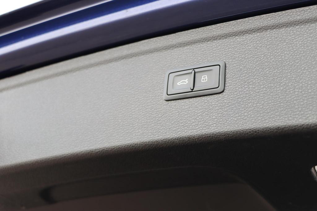 Audi Q5 50 tfsie quattro s-line edition competition 300pk s-tronic | soh 92