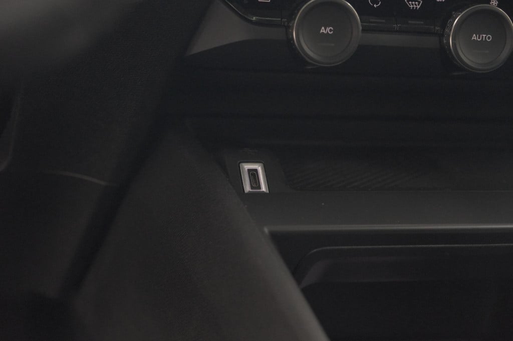Citroen Ë-c4 shine pack business 50 kwh | panoramadak | head-up display | c