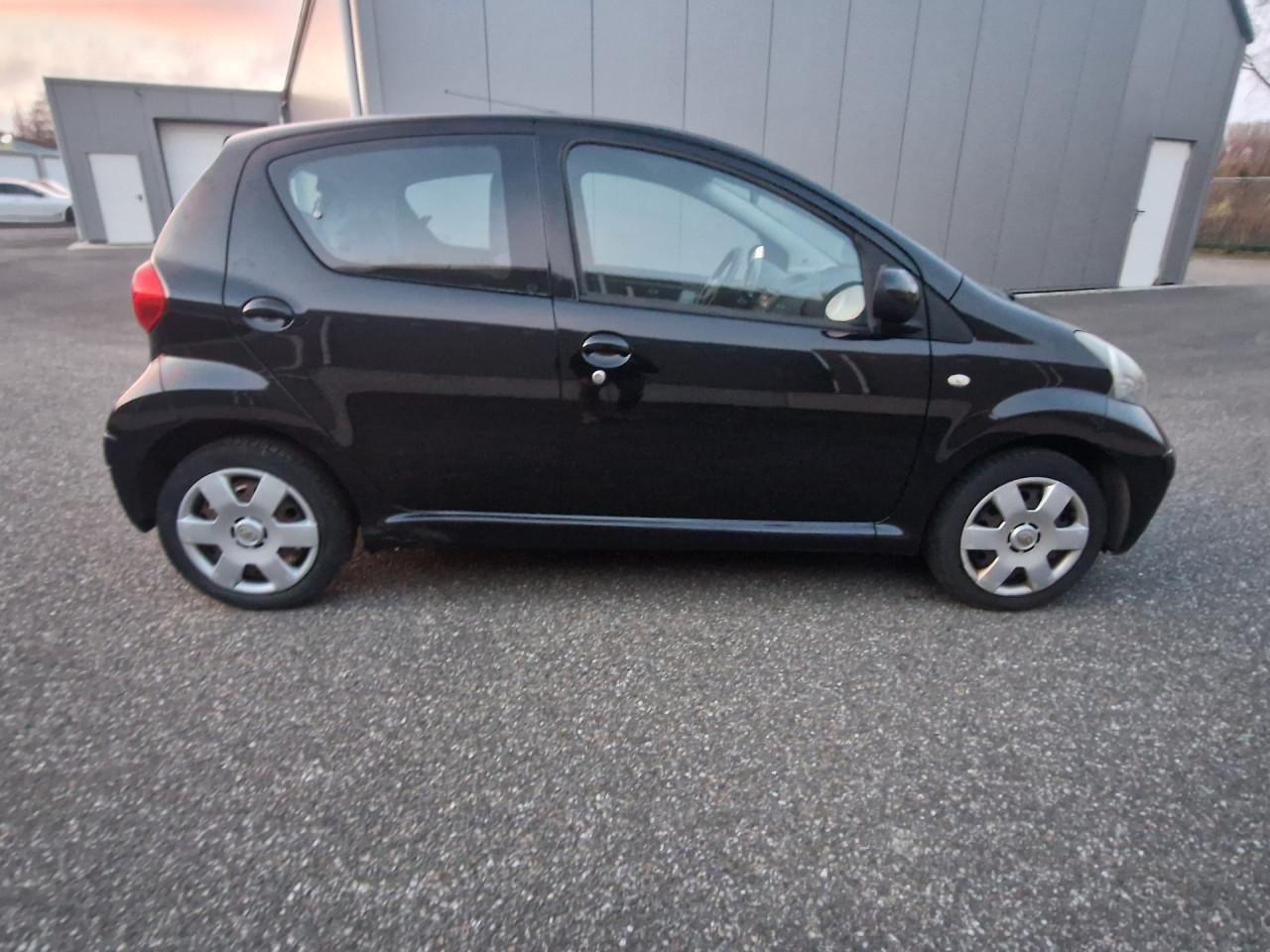 Toyota Aygo 1.0-12V +