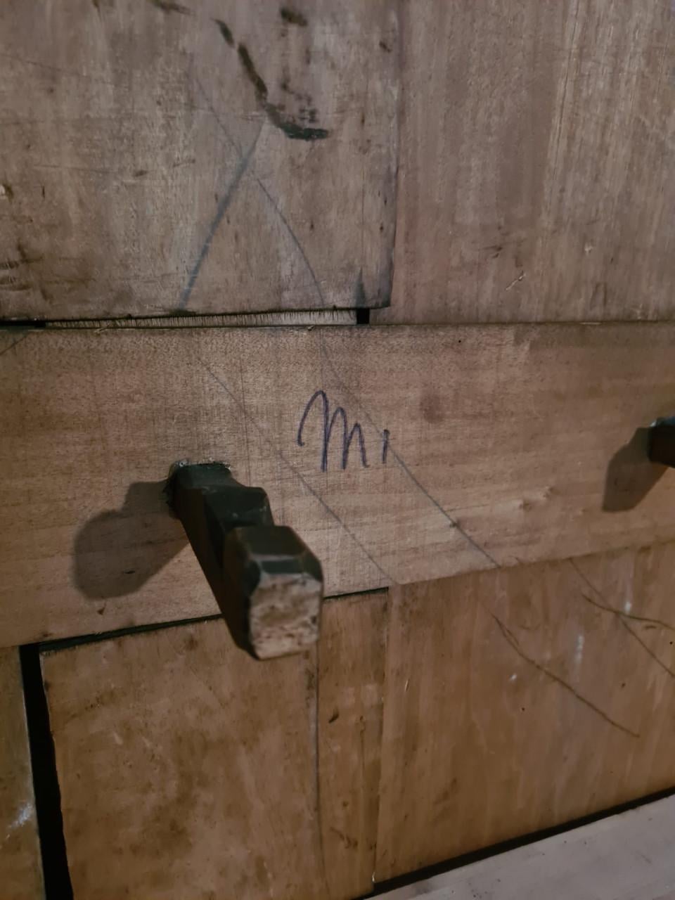 Antieke kledingkast / linnenkast met kap