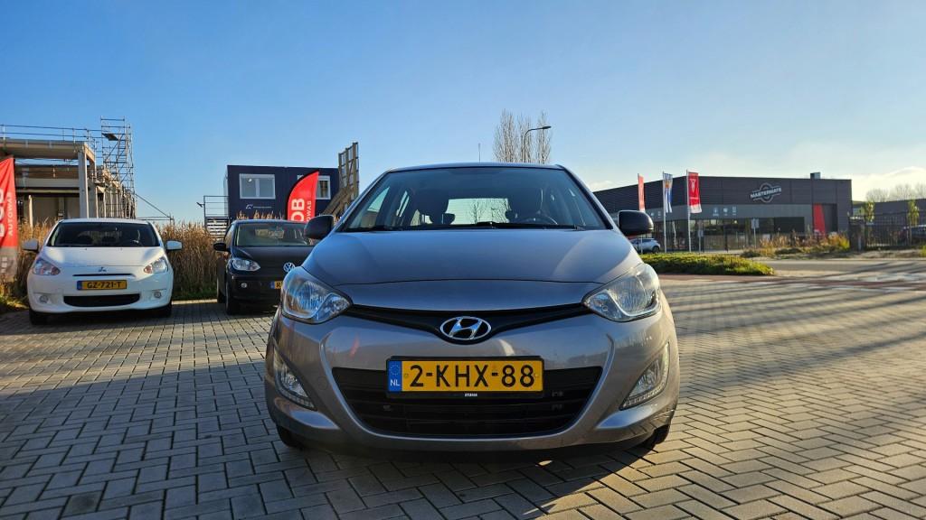 Hyundai I 20 zuinige 1.2i i-drive / nl auto / nap