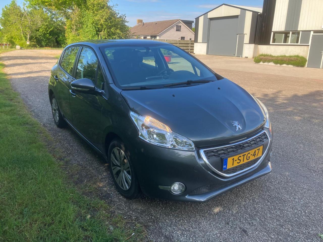 Peugeot 208 1.2