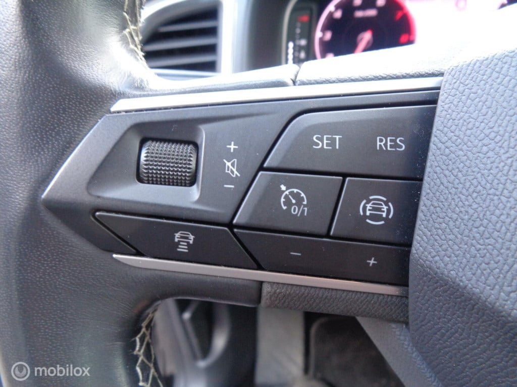 Seat Ateca 1.5 tsi xperience/led/airco/ecc/trekhaak/virtual dash/dsg-7/appl