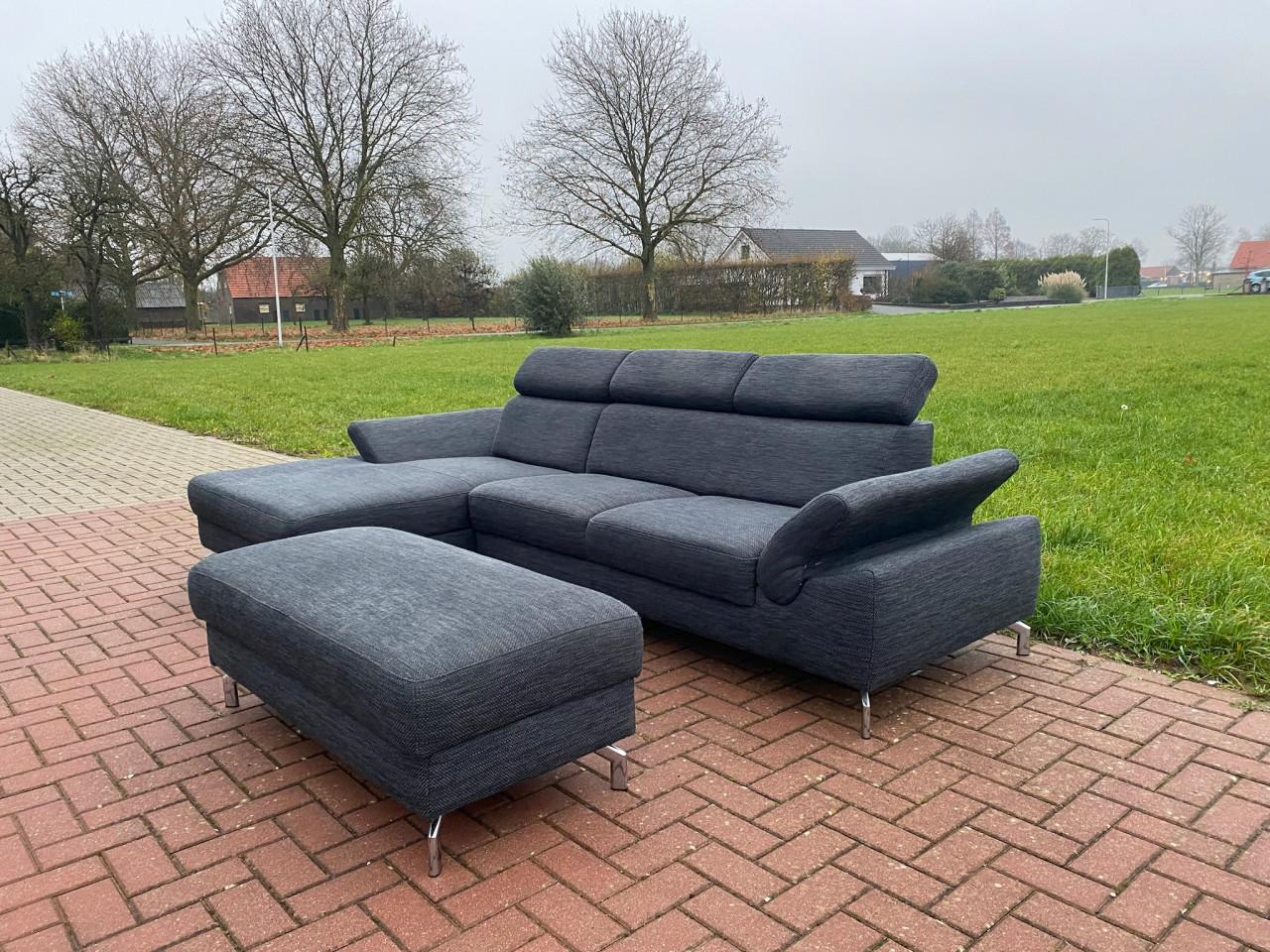 GRATIS LEVERING HEEL NL Montel Grjs Stoffen Hoekbank +Hocker