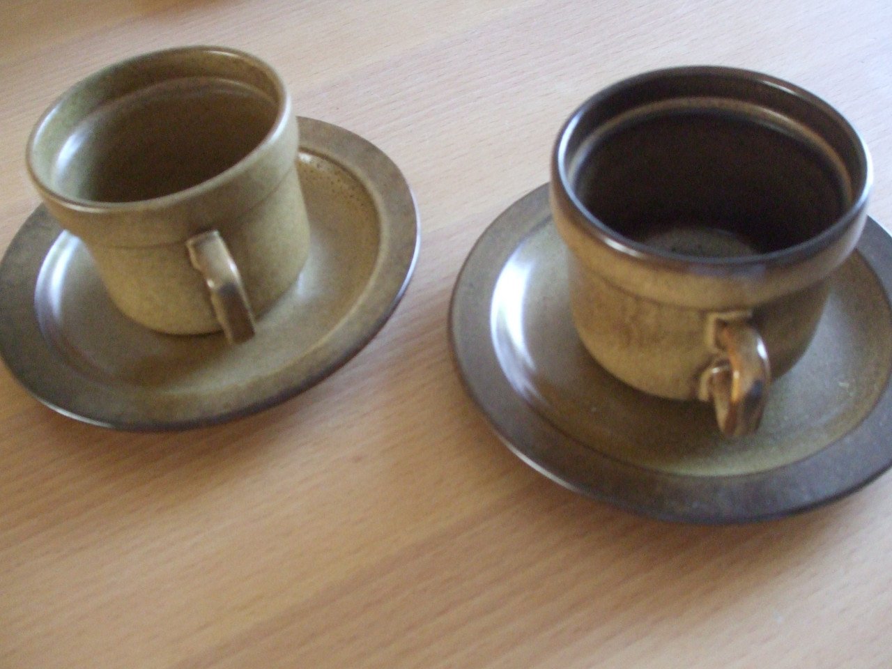 Te koop gedeelte van een nieuw servies.