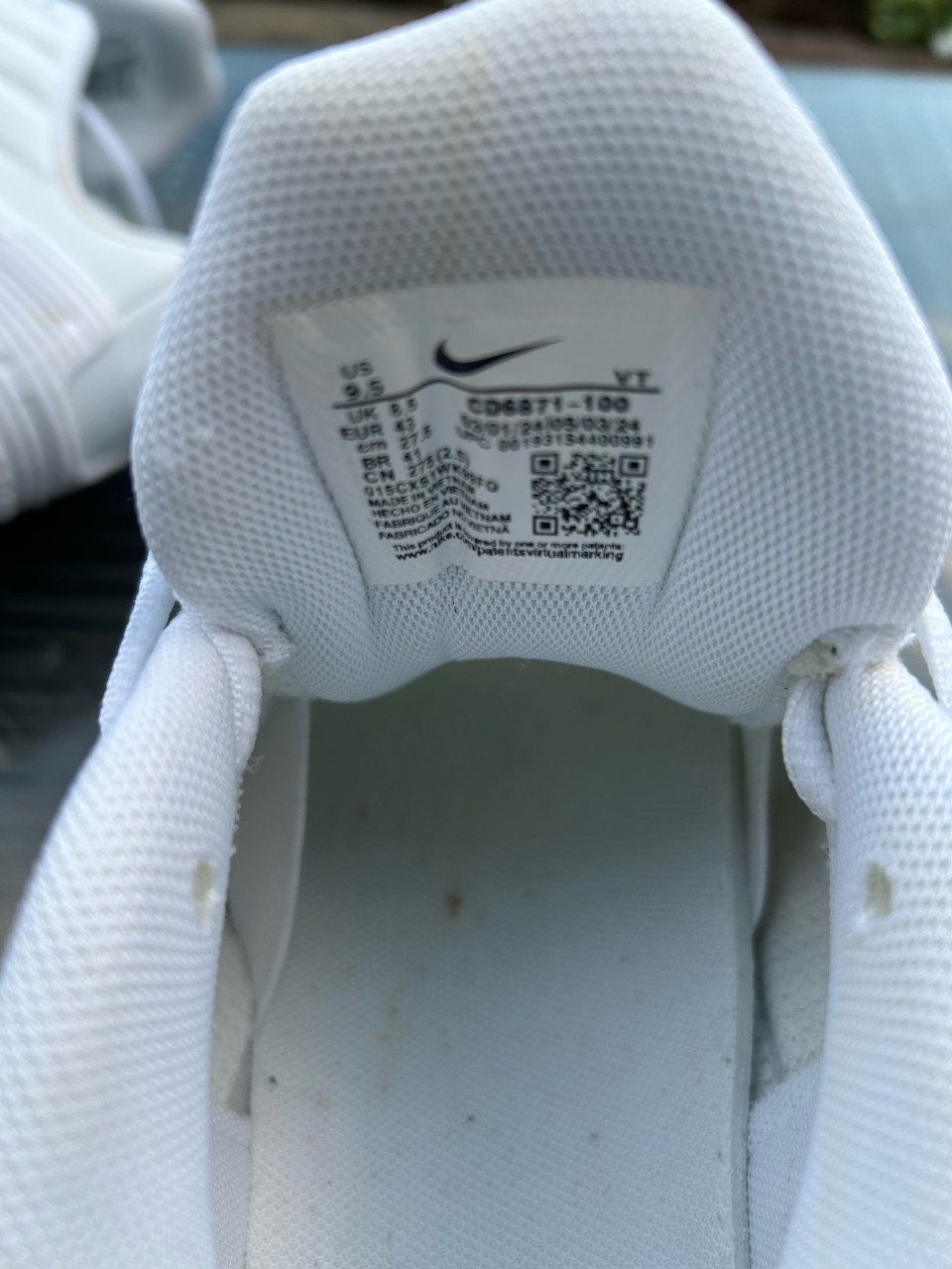 Tekoop nike sneakers
