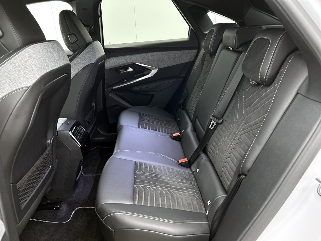 Peugeot 3008 hybrid 145 pk automaat gt | elektrische acherklep | adaptive c