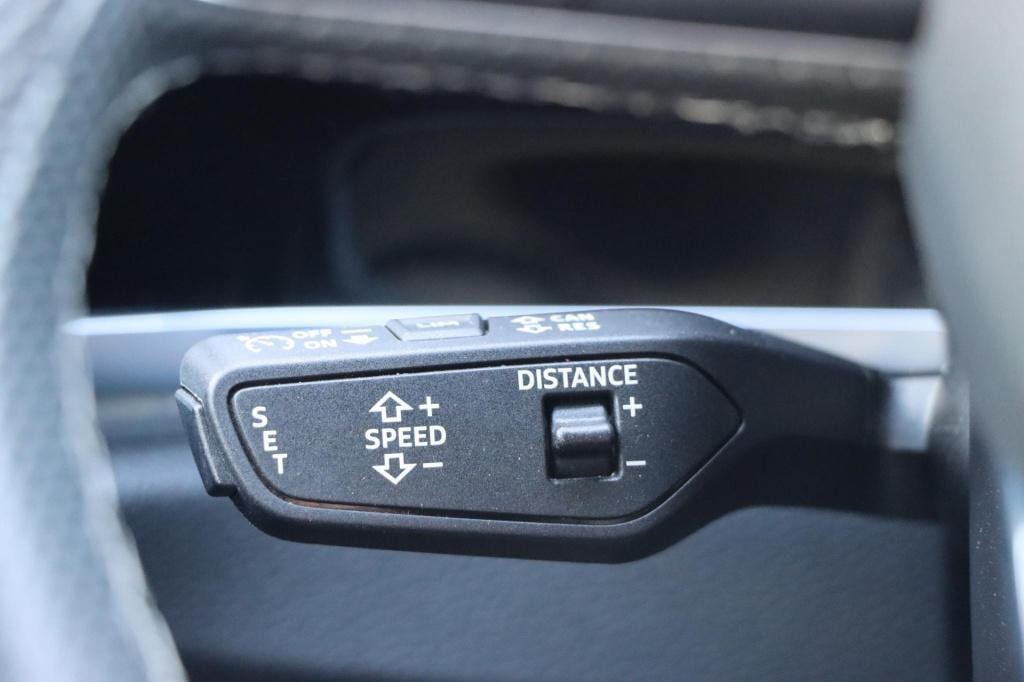 Audi Q3 45 tfsi e s edition 245pk s tronic