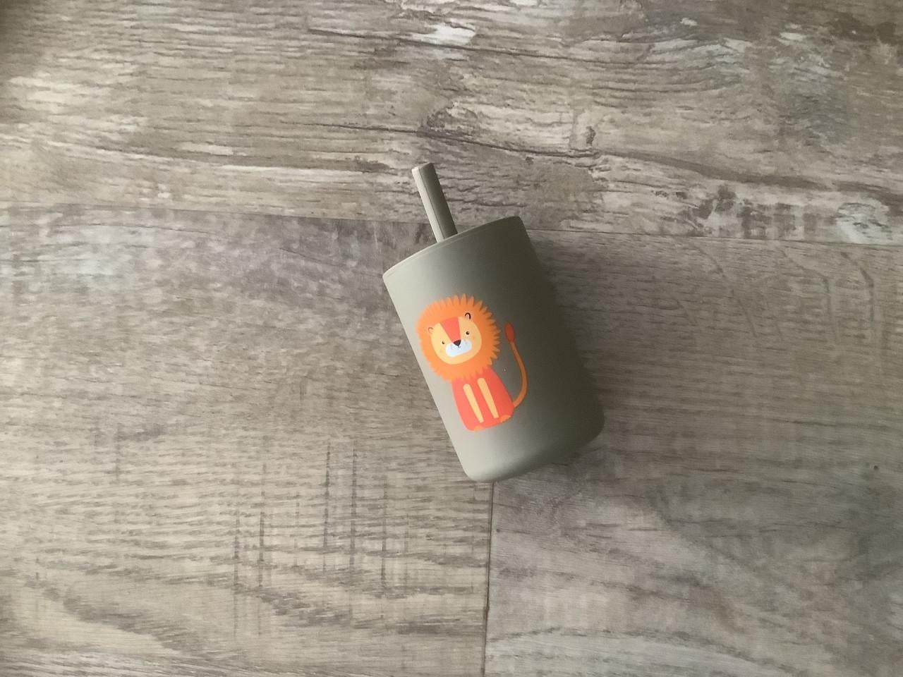 Zoek uit vanaf € 1,- per stuks: Bekers/Kommen/Borden, Mushie, Nûby, Koziol