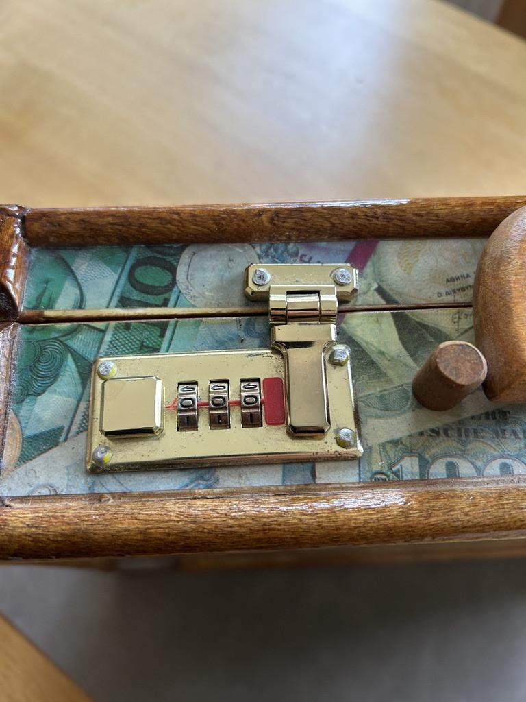 Houten attachekoffer blikvanger koopje